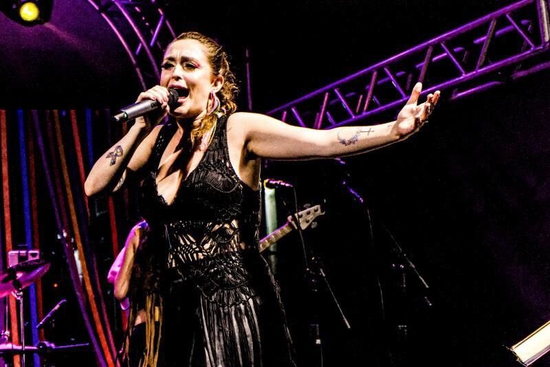 Cantora rio-pretense lança o single ‘O mau uso da máscara’