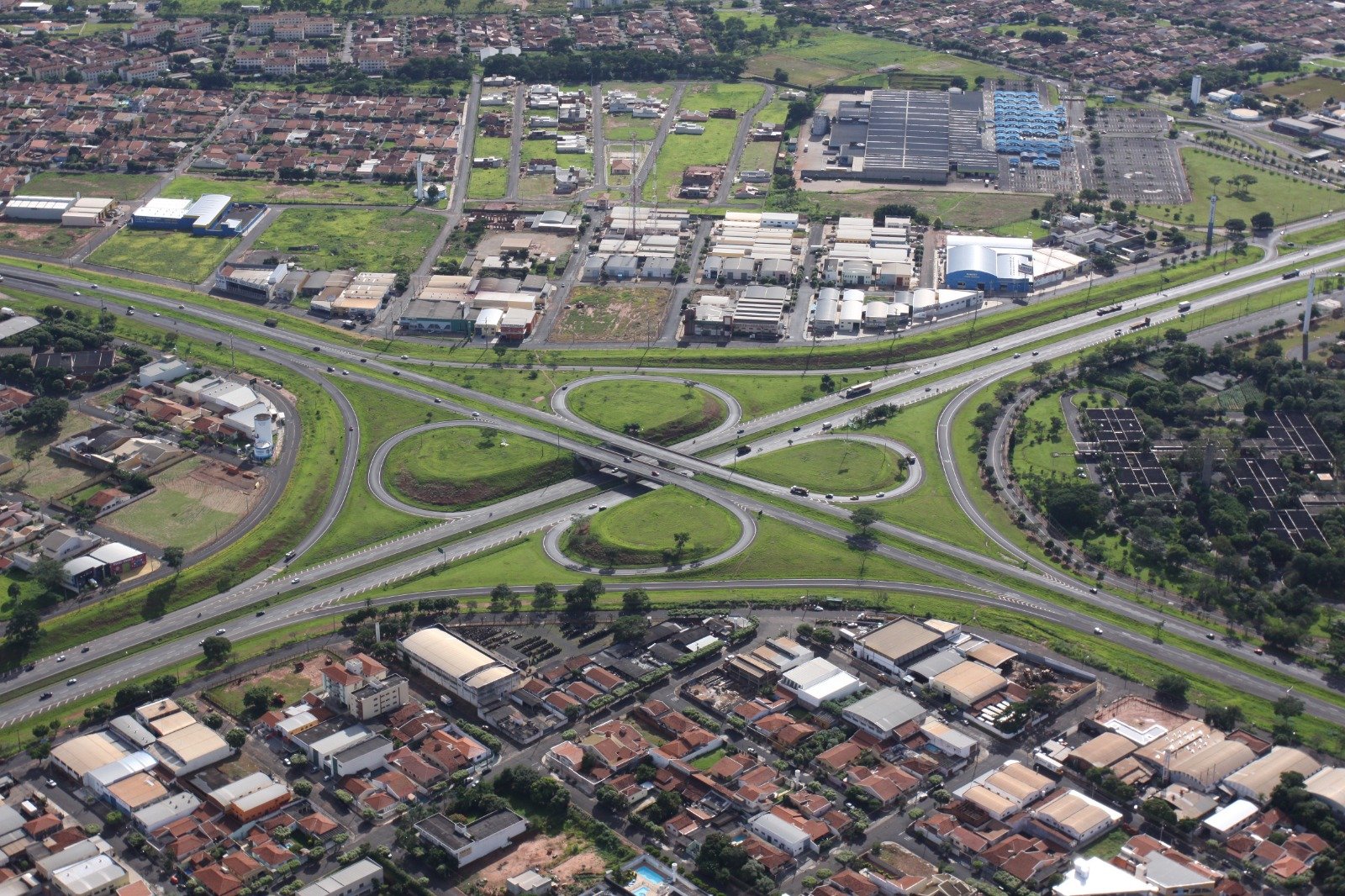 Tarcísio de Freitas abre caminho para construção da 3ª faixa entre Cedral e Mirassol
