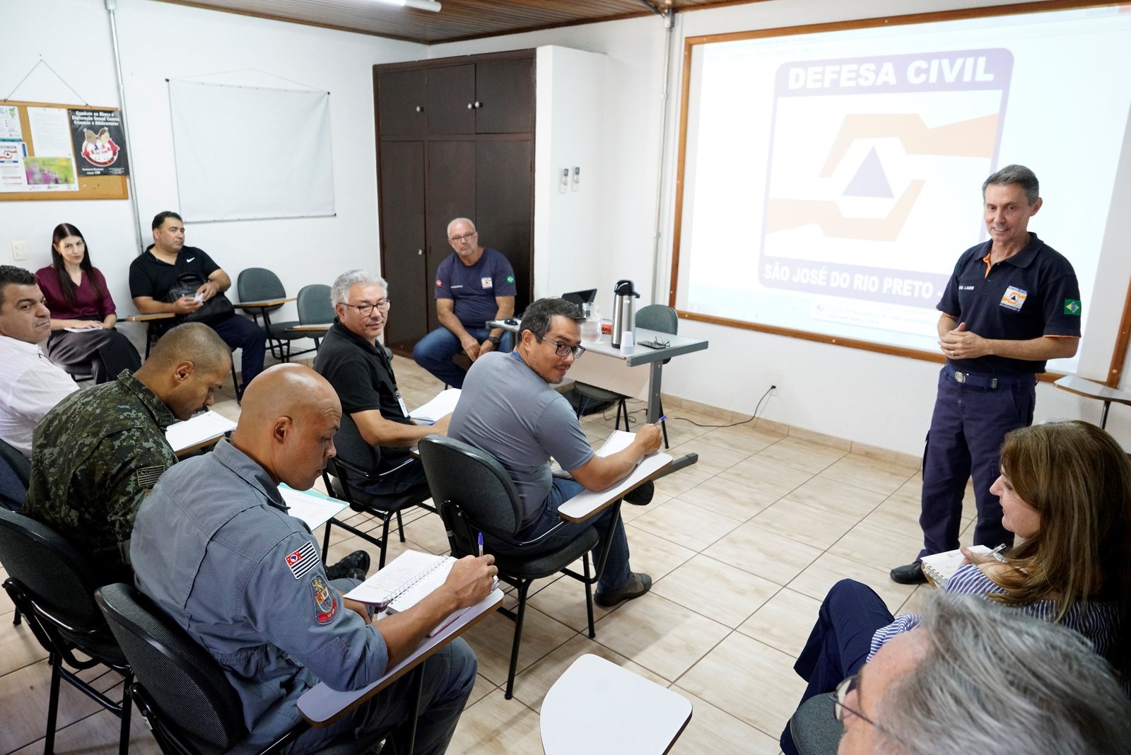 Comitê de prevenção a queimadas debate ações para o período de estiagem em Rio Preto