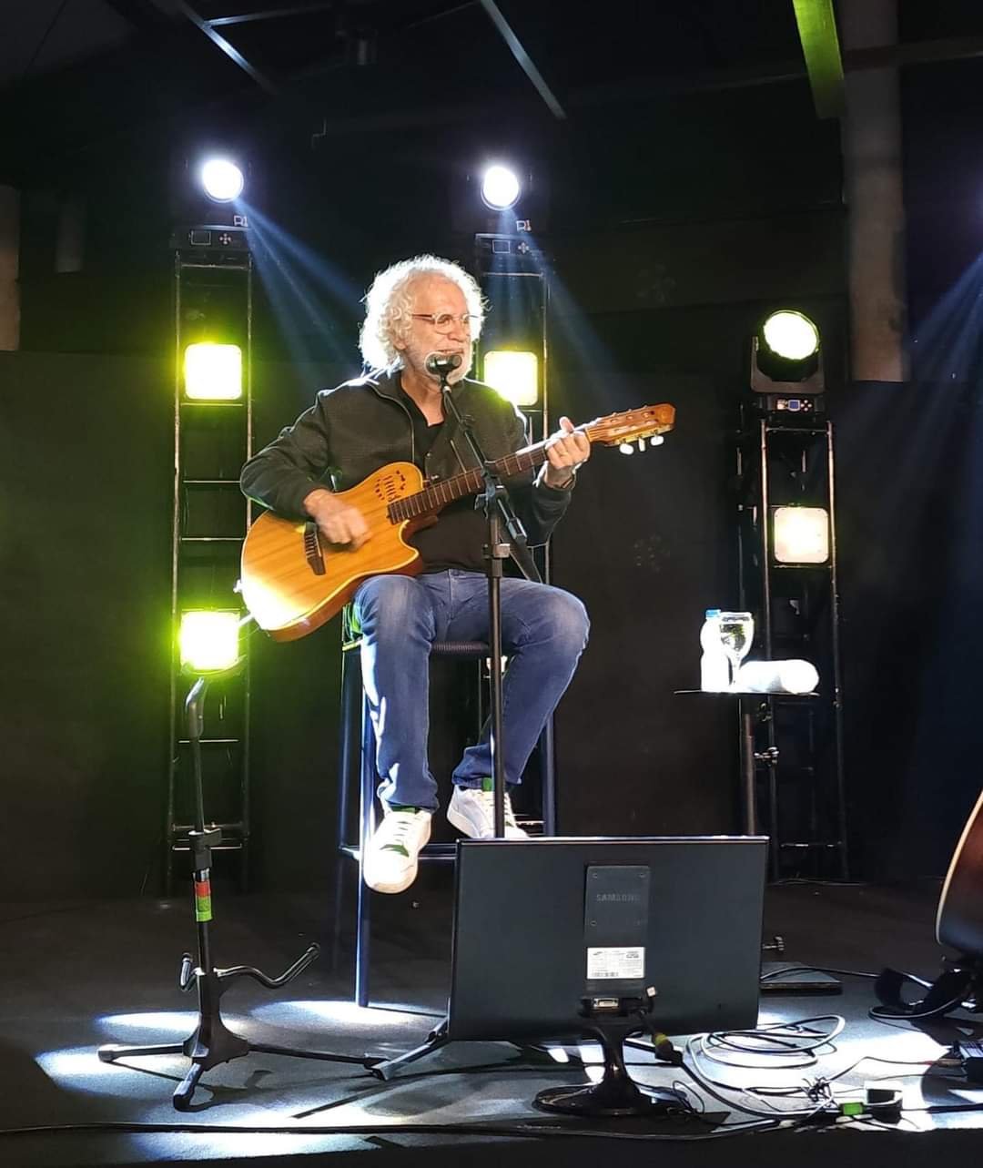 Cantor Renato Teixeira se apresenta nesta sexta no Sesc Rio Preto