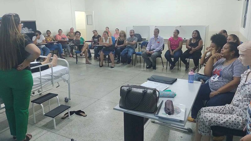Prefeitura de Rio Preto inscreve novas turmas para o curso de cuidador de idoso