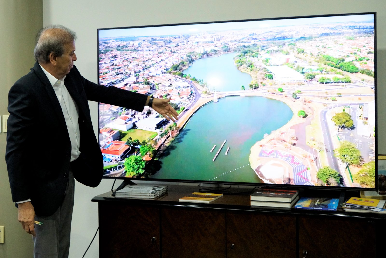 Edinho vai investir R$ 24,7 milhões em obras de desassoreamento da Represa Municipal