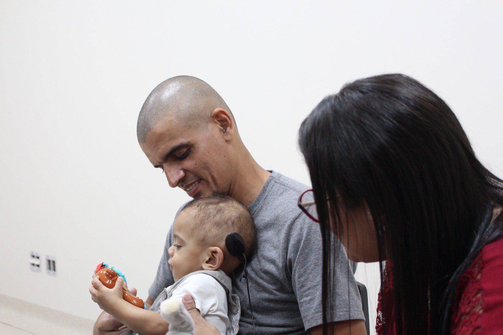 HCM de Rio Preto realiza pela primeira vez implante coclear em criança de 1 ano