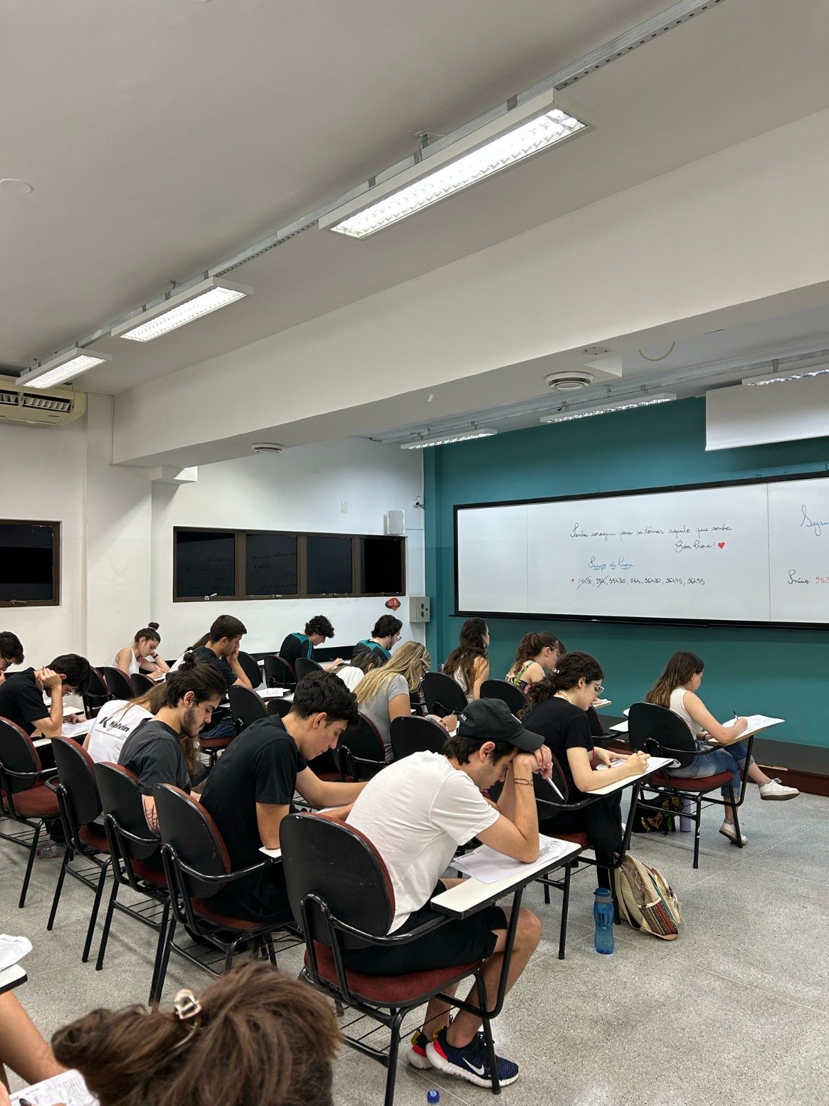 Estão abertas as inscrições para o cursinho pré-vestibular para concurso de bolsas