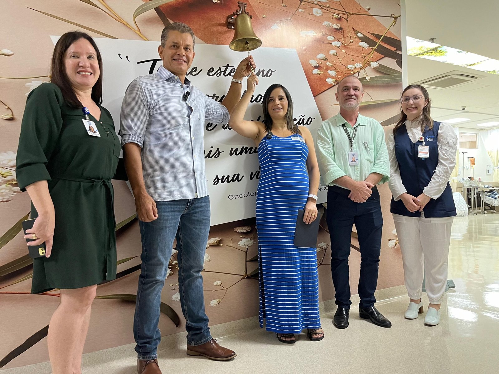 Paciente grávida no HB é surpreendida com ingressos do Country Bulls 2024