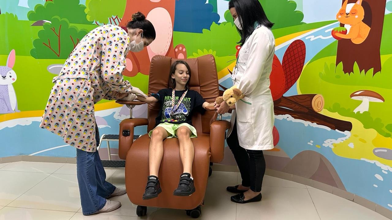 Austa Medicina Diagnóstica cria mecanismo para que autista realize exames em meio a um ambiente acolhedor e inclusivo