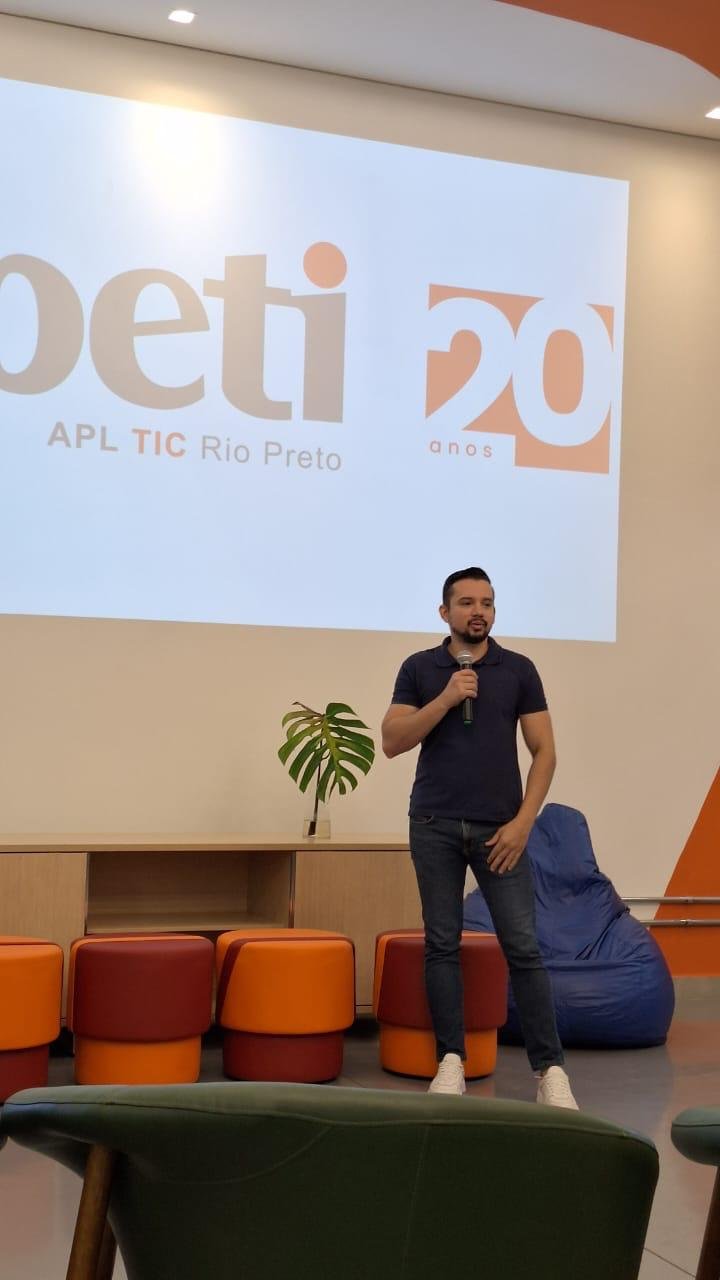 Apeti promove workshop de capacitação em Inteligência Artificial Generativa
