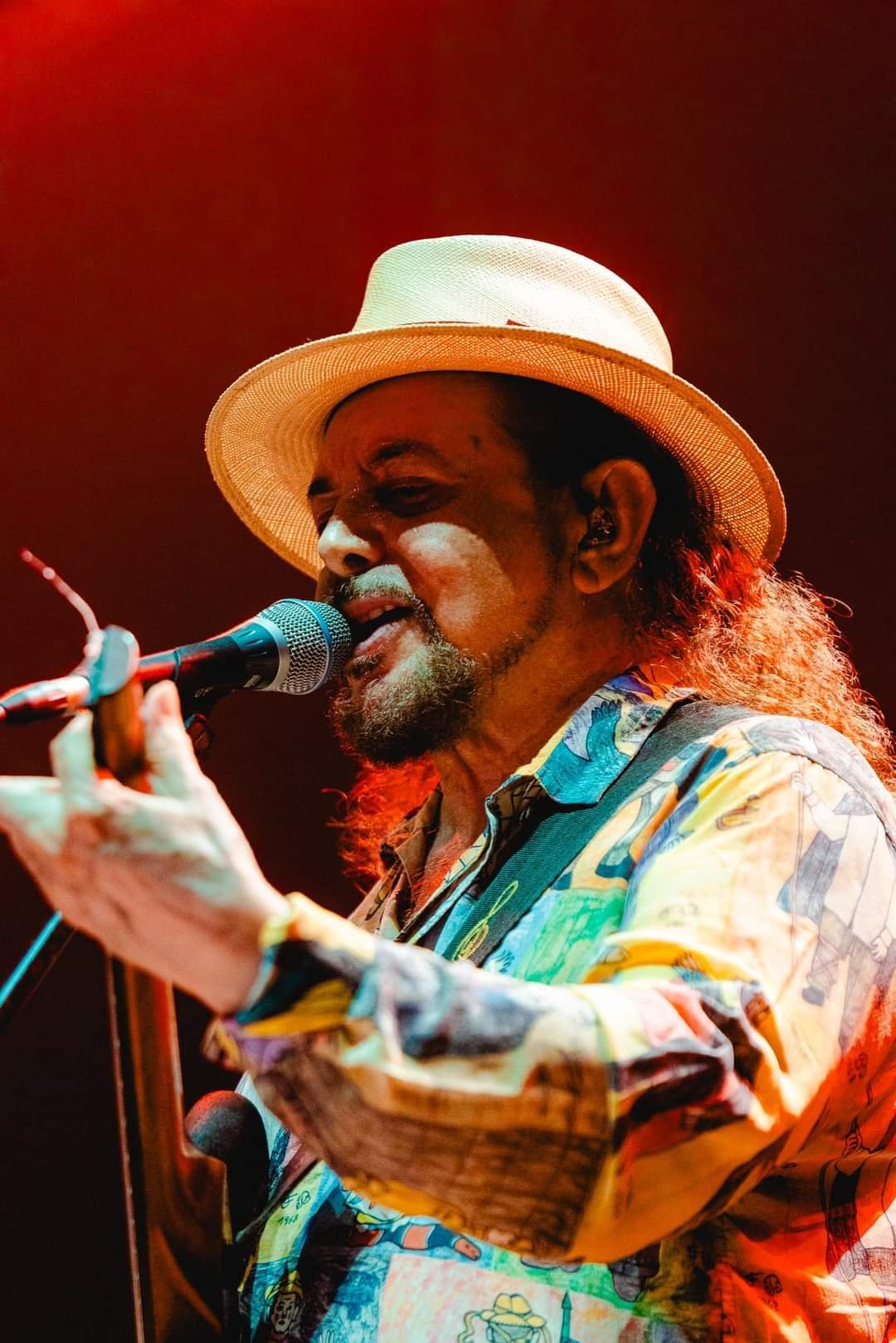 Com mais de 50 anos de carreira, cantor Geraldo Azevedo se apresenta no Sesc Rio Preto