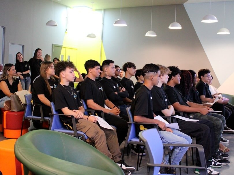 Programa social da Apeti encaminha jovens para o mercado de trabalho em Rio Preto