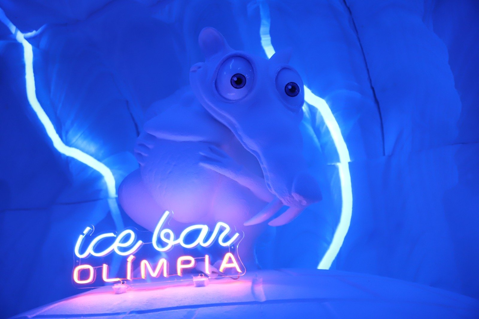 Grupo Dreams inaugura em Olímpia o maior bar de gelo da América Latina