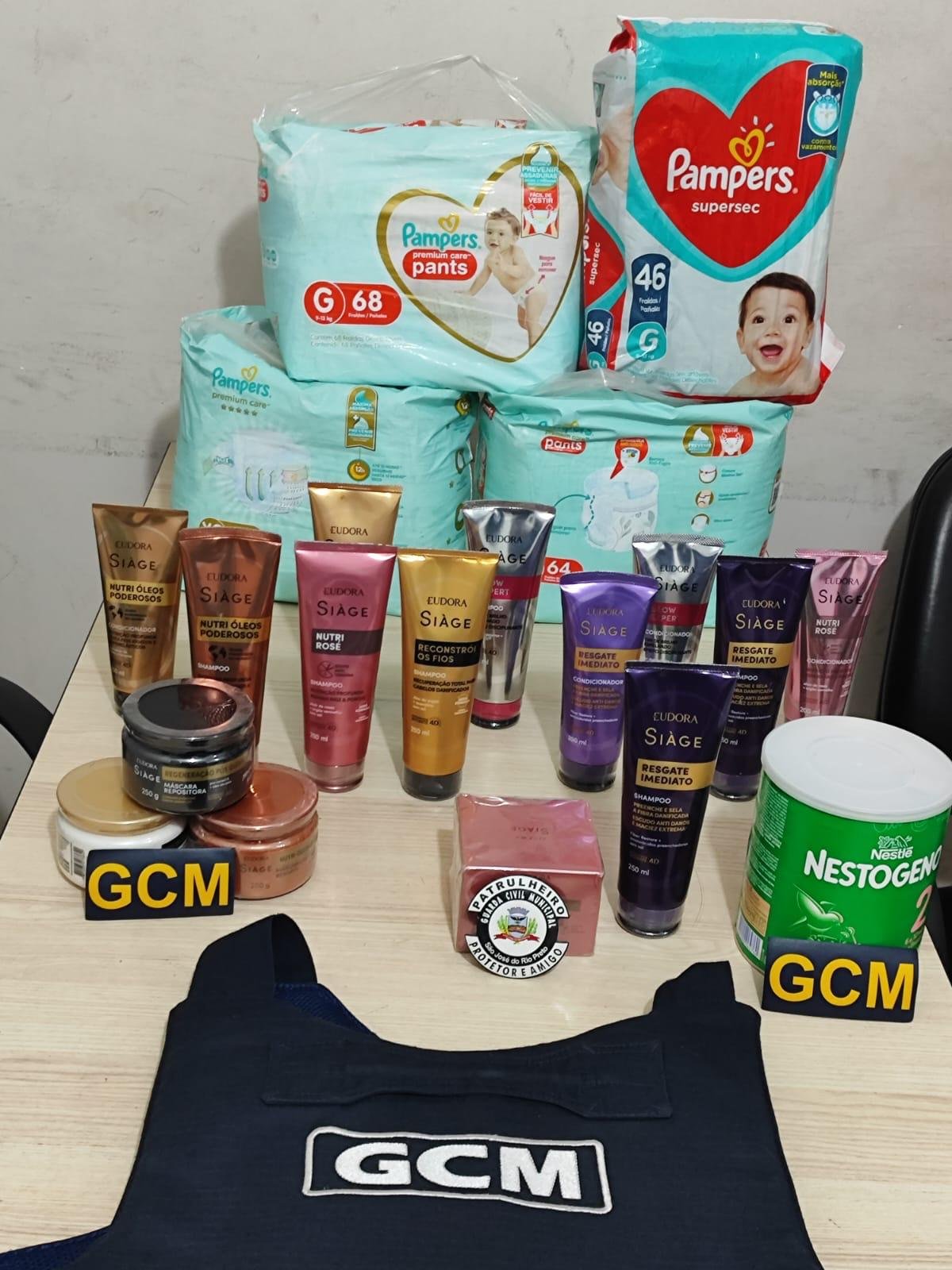 Homem é preso pela GCM após furtar R$1,4 mil em produtos de farmácia