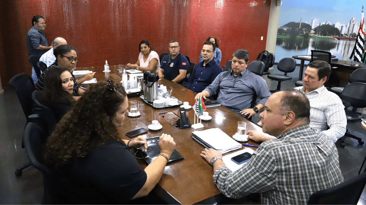 Coronel Fábio define reajuste salarial para servidores