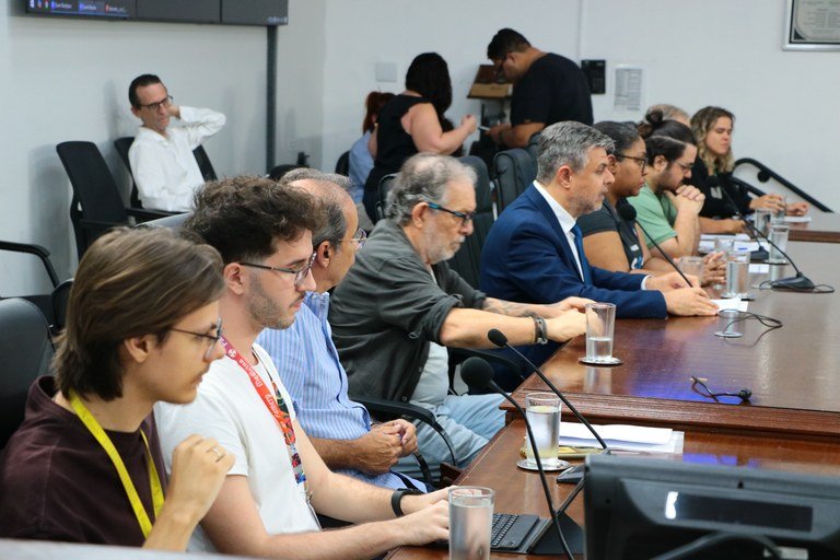 Câmara de Rio Preto debate saúde pública e terceirização do setor