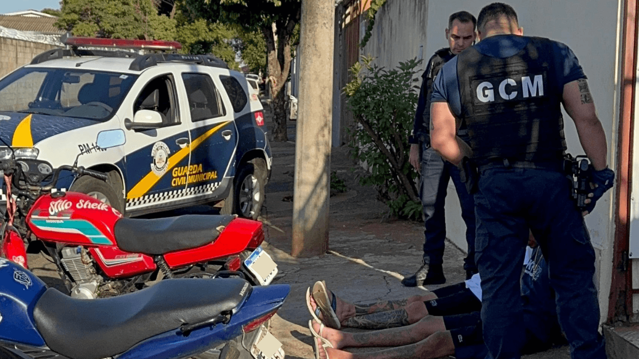 GCM fecha o cerco e prende jovem por tráfico no João Paulo II
