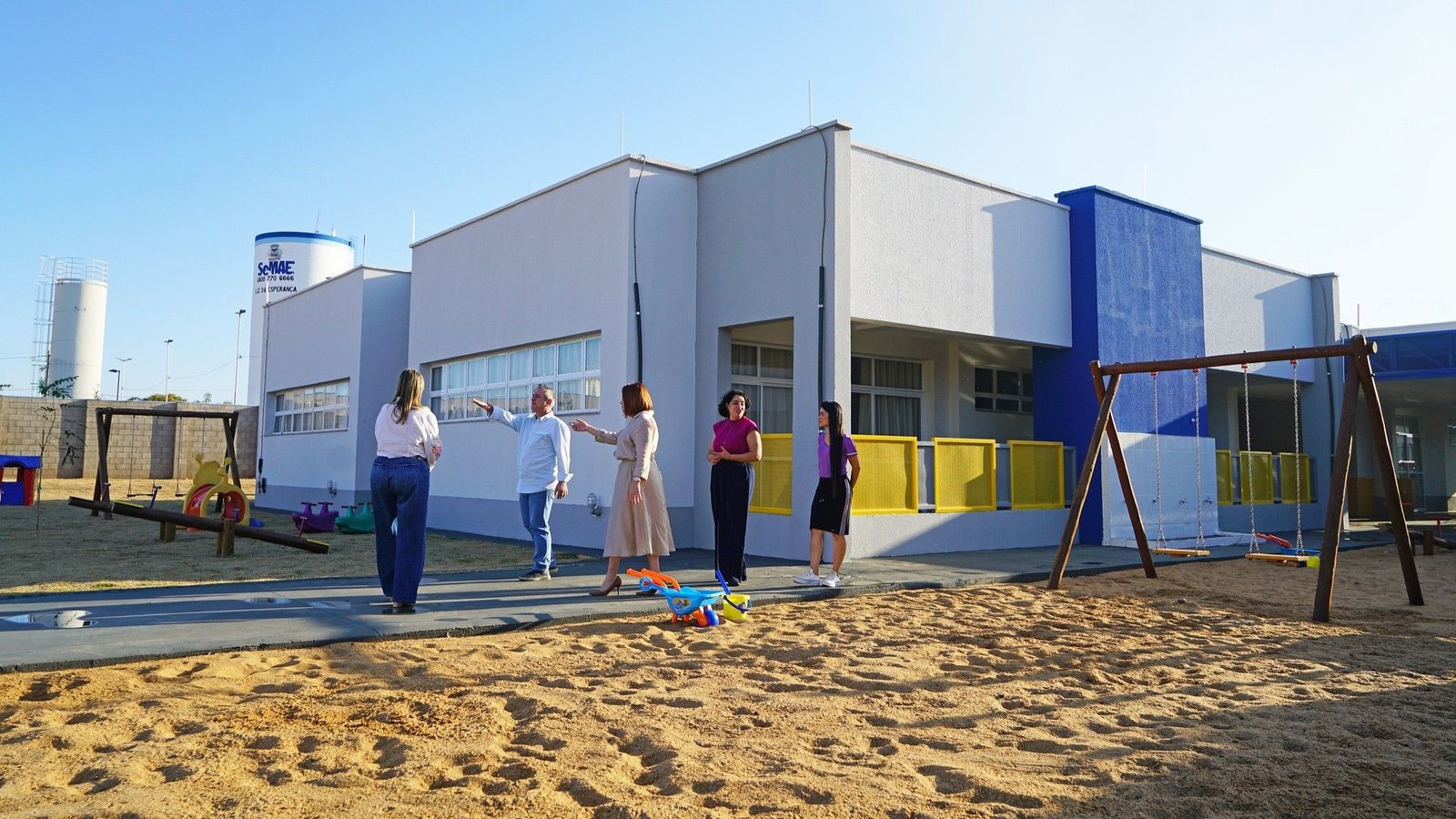 Alunos da rede municipal retornam às aulas nesta terça-feira