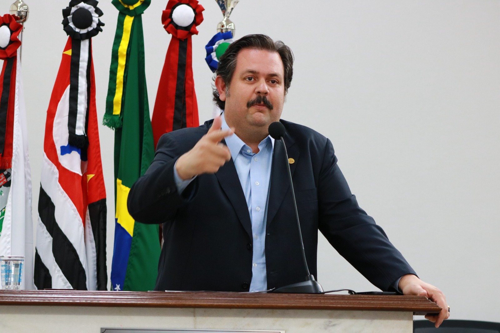 Rio Preto discute projeto que pode impedir moradores de rua de permanecer em vias públicas