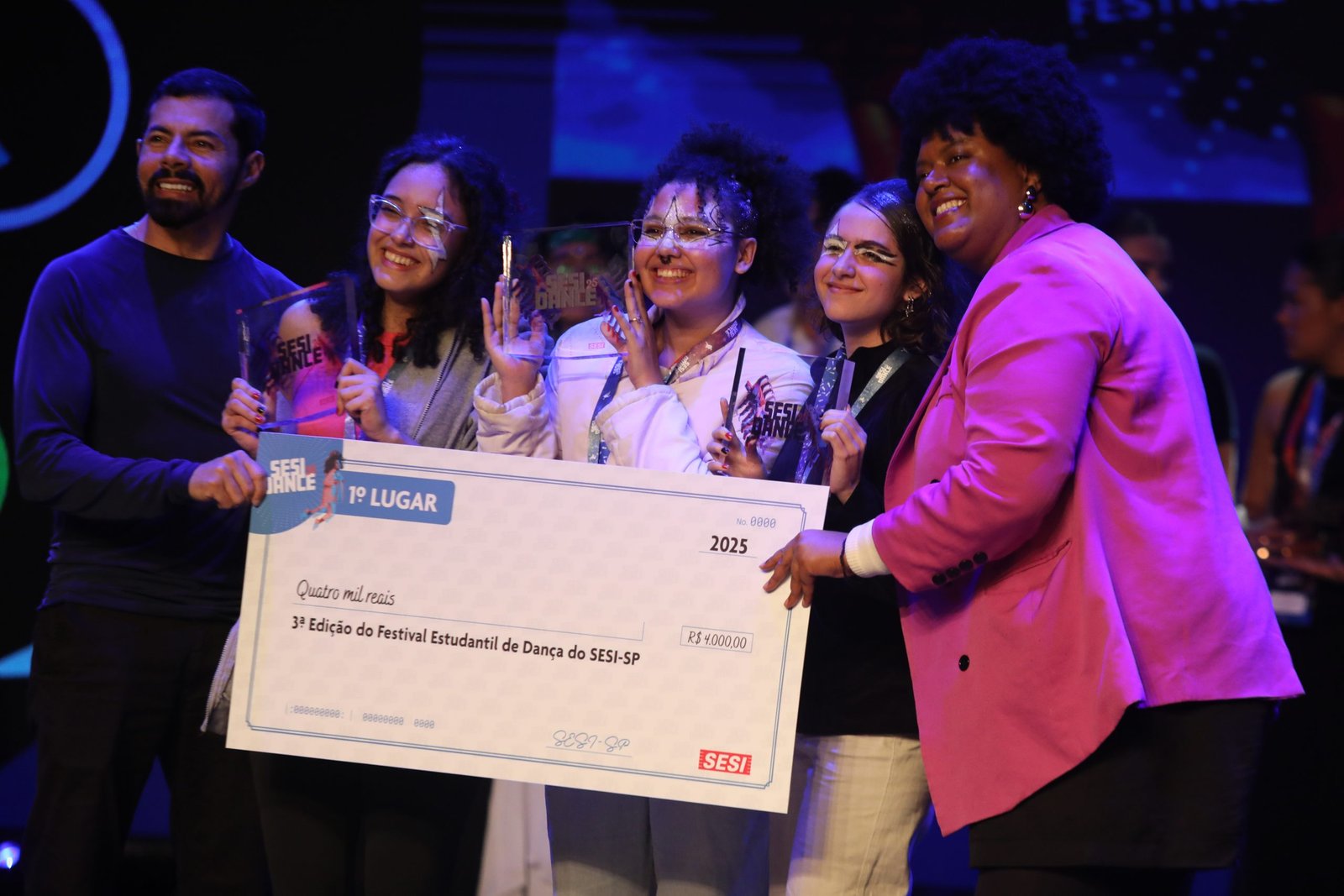 Alunas do Sesi de Rio Preto conquistam primeiro lugar no Festival de Dança