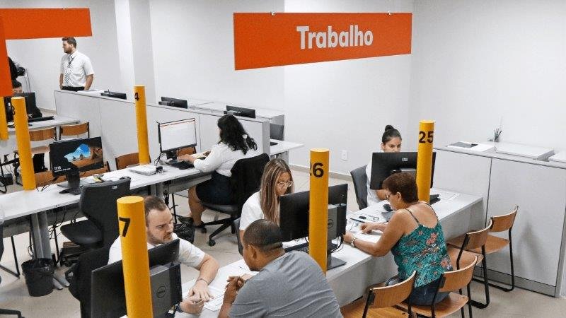 Balcão de Empregos oferece 2,7 mil vagas nesta segunda