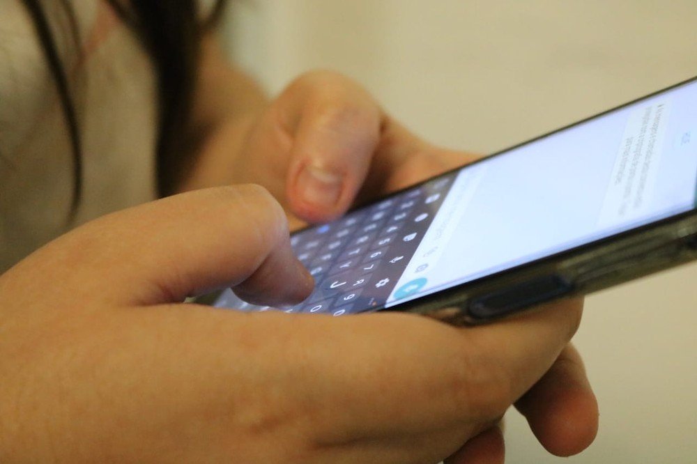 Mulher perde mais de R$ 3 mil ao acreditar em mensagens de aplicativo em Rio Preto