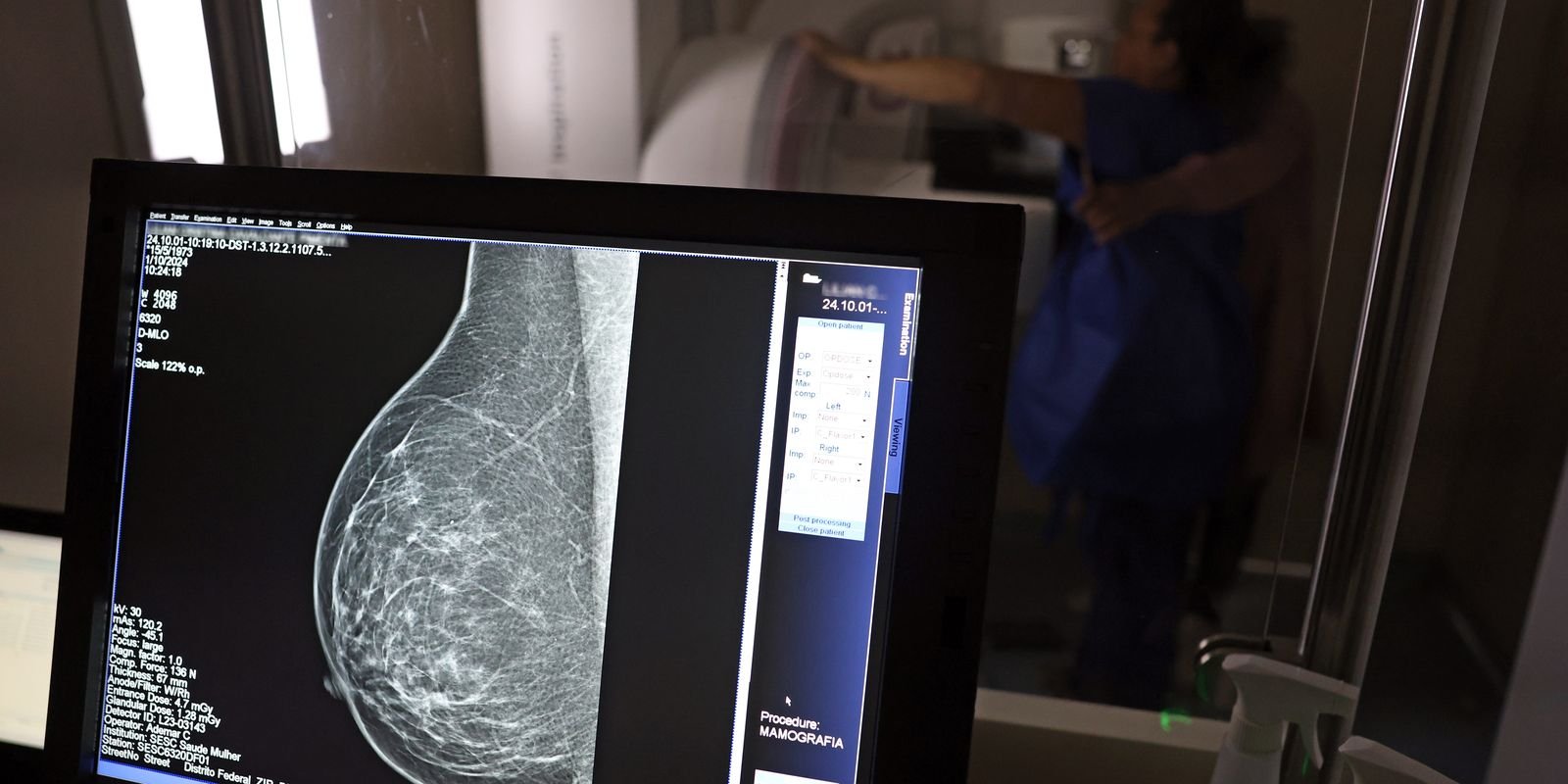 Outubro Rosa: Direitos e Auxílios para Mulheres em Tratamento de Câncer