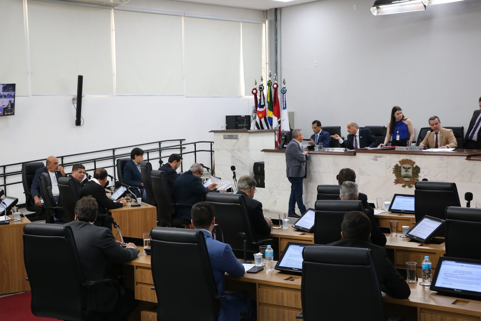 Vereadores adiam por oito sessões projeto que exigia exame toxicológico