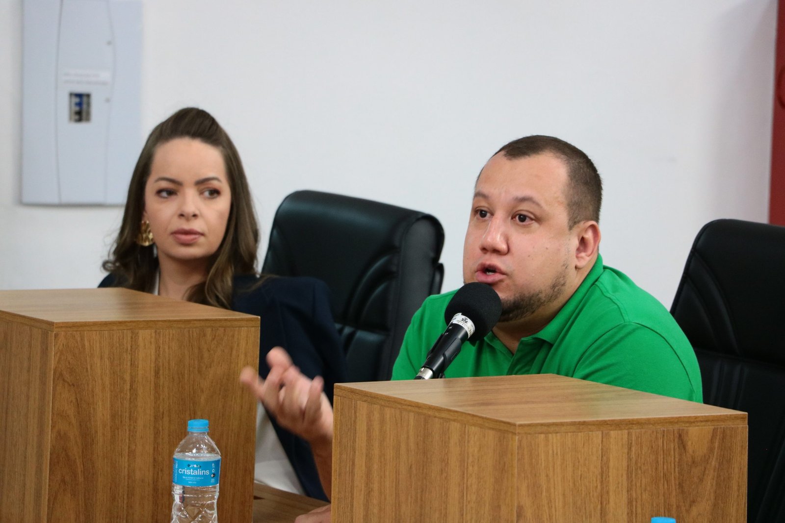 Empresários prestam depoimento na CPI das Terceirizadas
