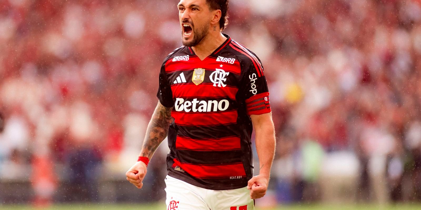 Flamengo Bate Palmeiras no Maracanã e Alcança Liderança do Brasileirão
