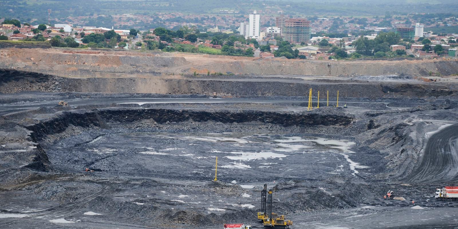 Setor Mineral Brasileiro Alcança Faturamento Recorde de R$ 76 Bilhões no Trimestre