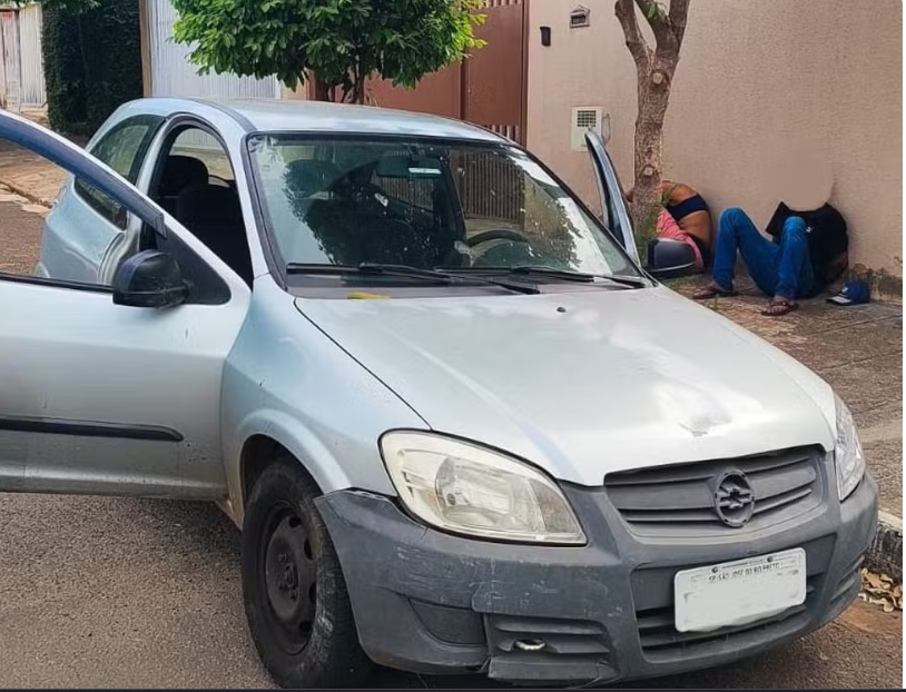 Polícia prende homem suspeito de roubar e arrastar mulher no asfalto