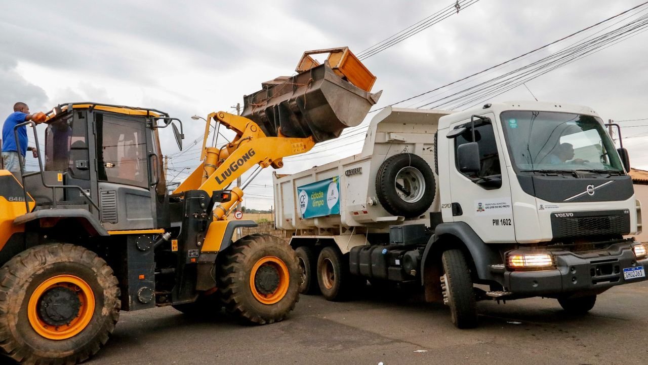 Cidade Limpa recolhe 22 toneladas de resíduos em Rio Preto