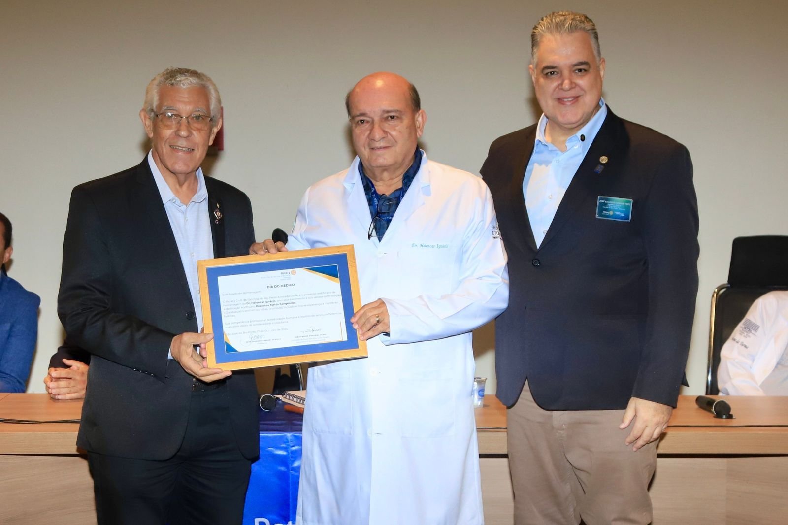 Médicos da Famerp e Funfarme são homenageados pelo Rotary Club Alvorada