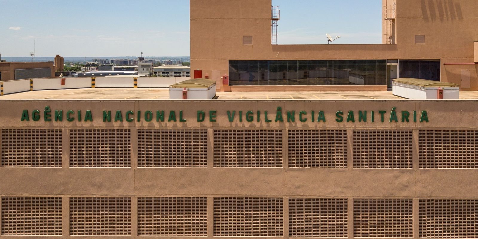 Alerta: Anvisa Veta Lote de Chá Falsificado e Suplementos Perigosos