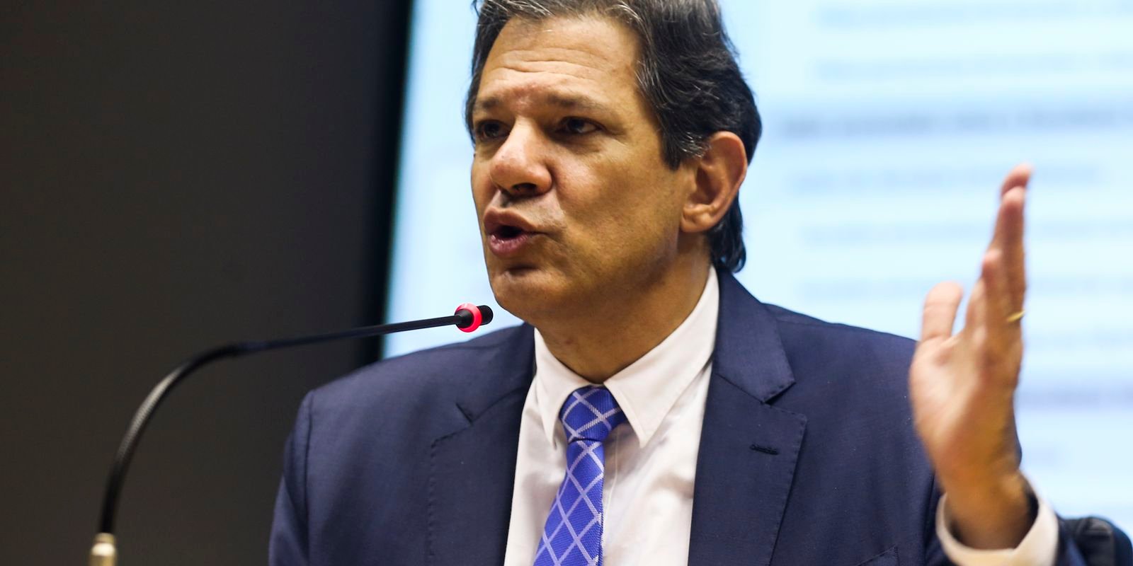 Cortes no Orçamento de 2026 Avançam em Novo Projeto no Congresso