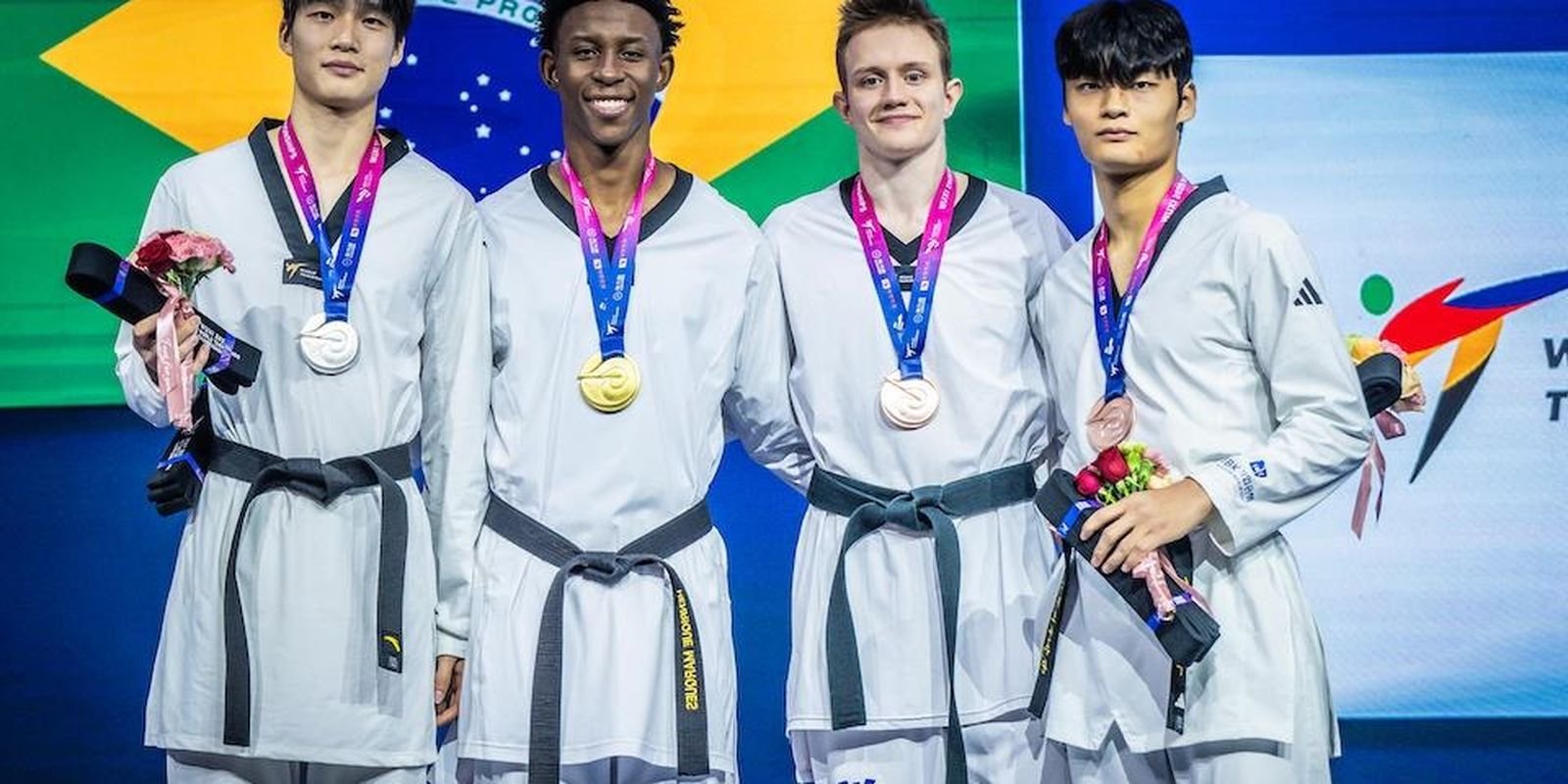 Brasil Brilha no Mundial de Taekwondo: Henrique Marques Conquista Ouro Histórico