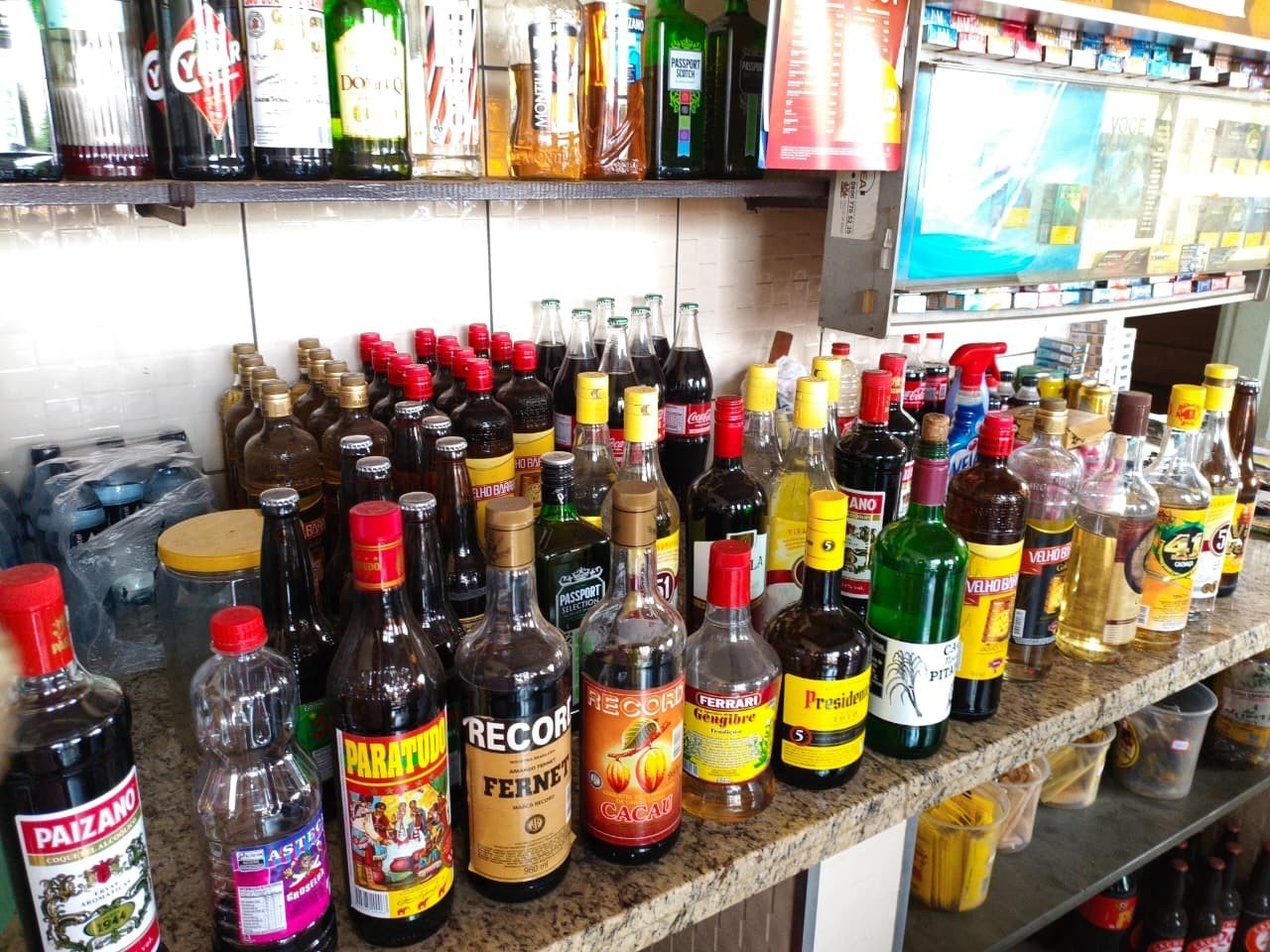 Apreensão em Novo Horizonte: Bebidas Irregulares e Bares Autuados em Operação Policial
