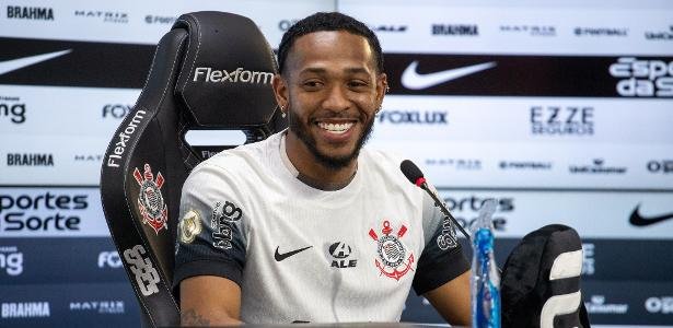 Incomunicável, Martínez Pode Enfrentar Sanção Financeira no Corinthians