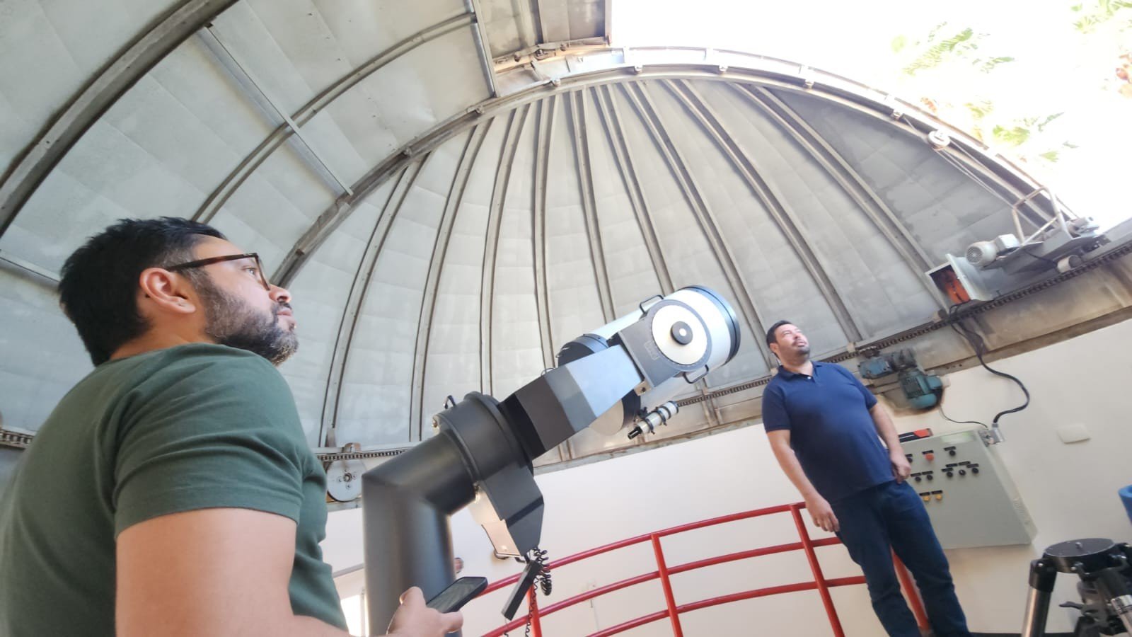 Astrônomos Amadores Revitalizam Telescópios de Centro Educacional em São José do Rio Preto