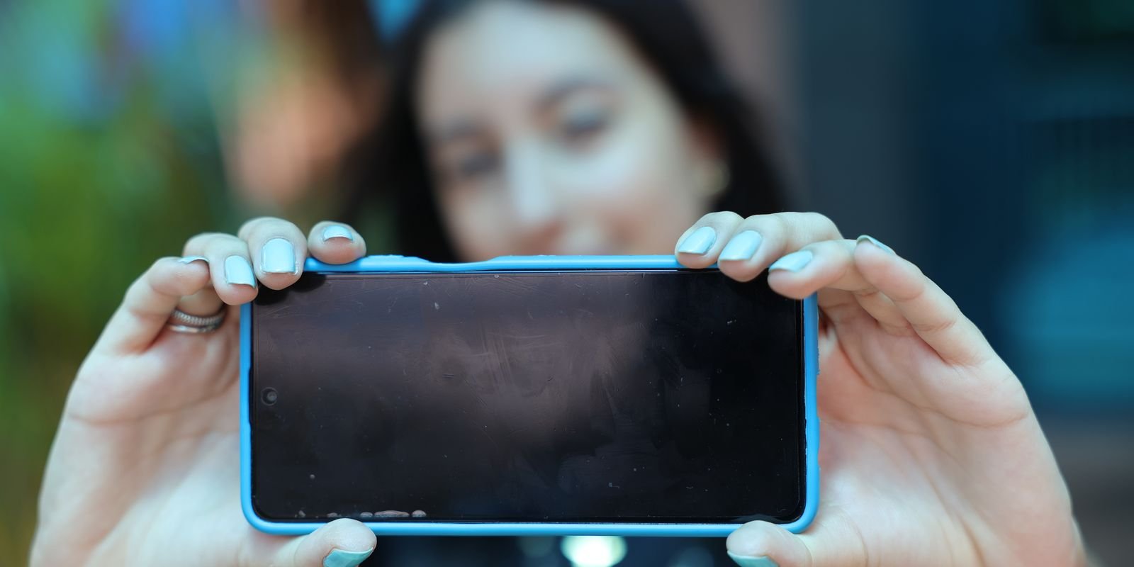 Queda Drástica: Uso da Internet em Escolas por Adolescentes Despenca