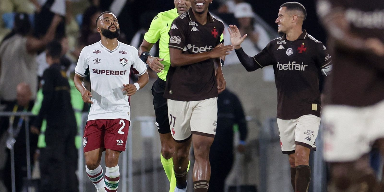Rayan Brilha Novamente: Vasco Vence Fluminense em Clássico Acirrado no Maracanã