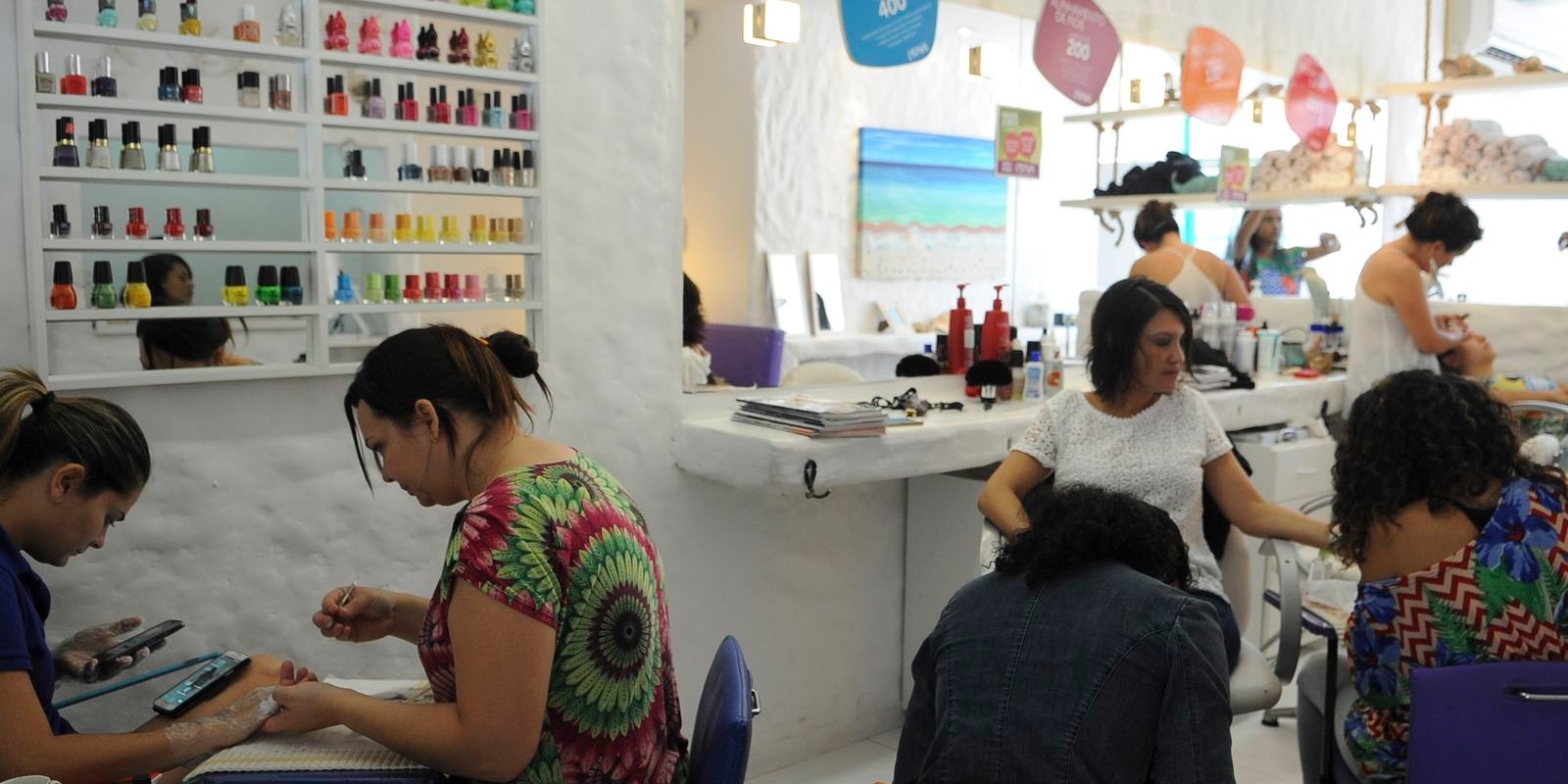 Anvisa Veta Ingredientes em Produtos de Unhas por Risco à Saúde