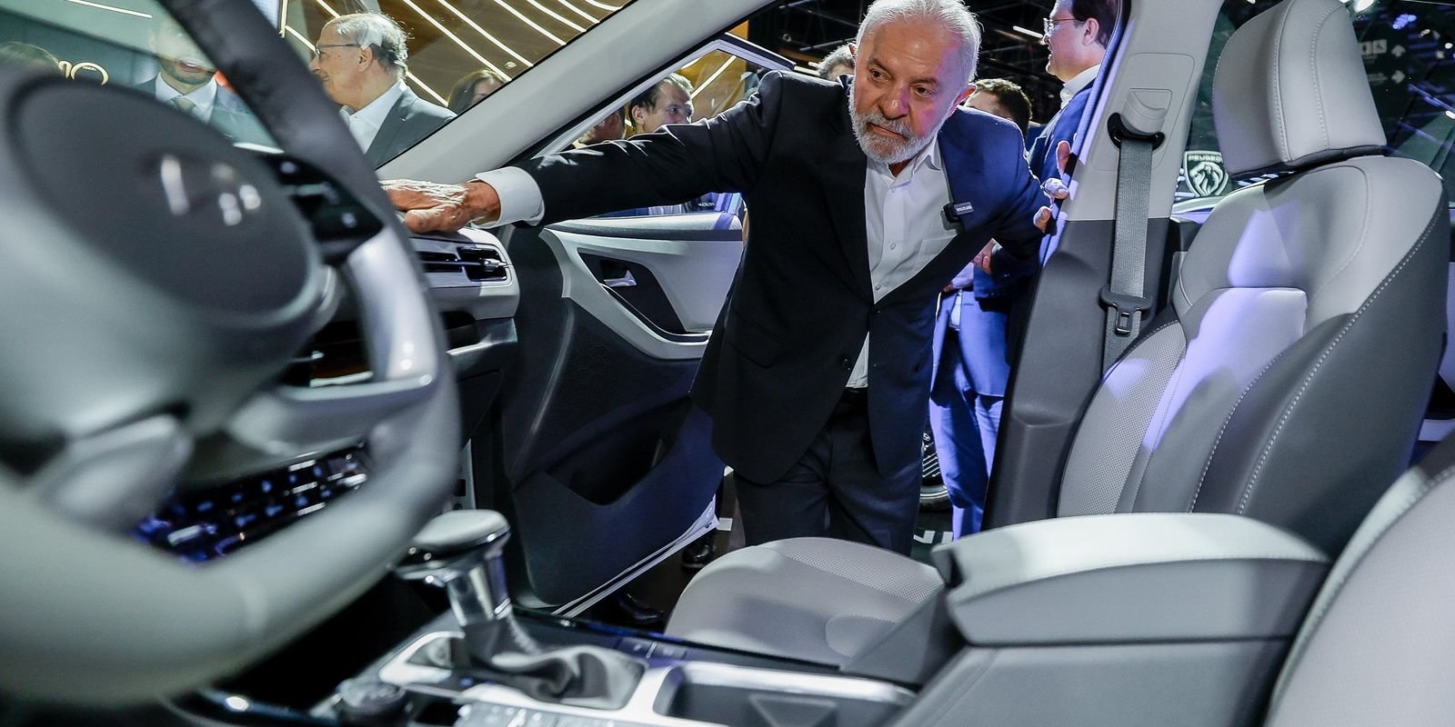 Brasil Retoma Salão do Automóvel com Foco em Inovação e Energia Limpa