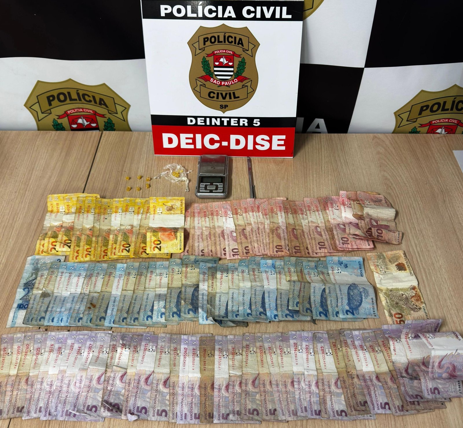 Ação de combate ao tráfico no bairro Santo Antônio resulta em prisão e apreensões