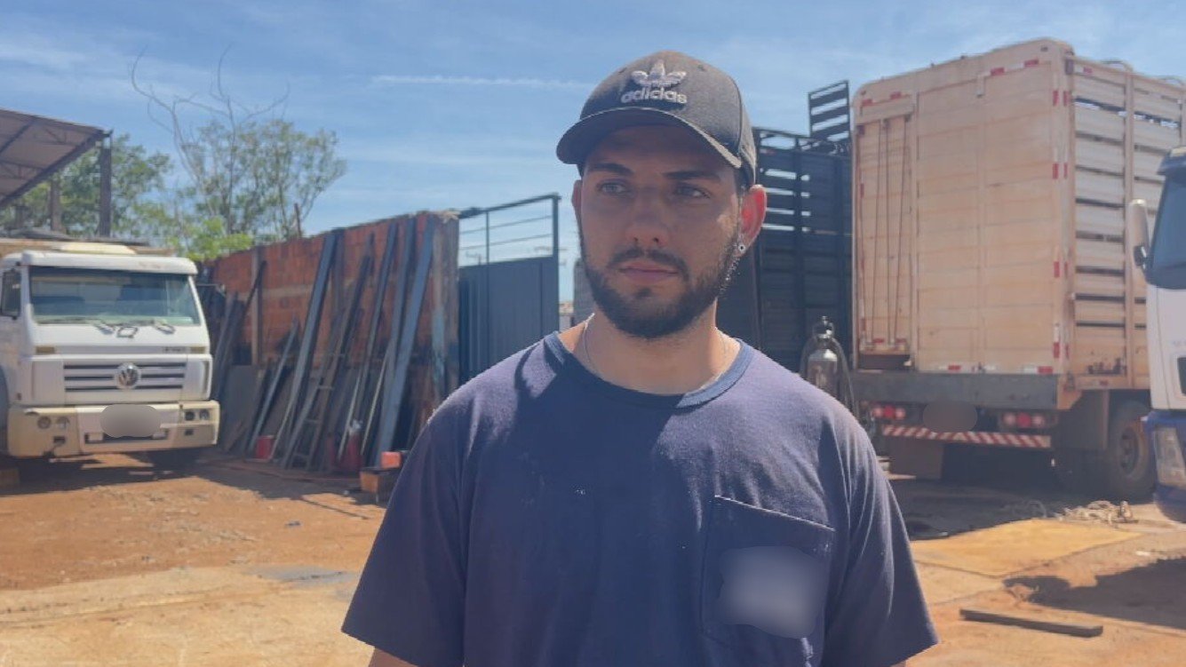 Criança Esquecida em Ônibus Escolar Sofre em Calor Intenso por Mais de Uma Hora