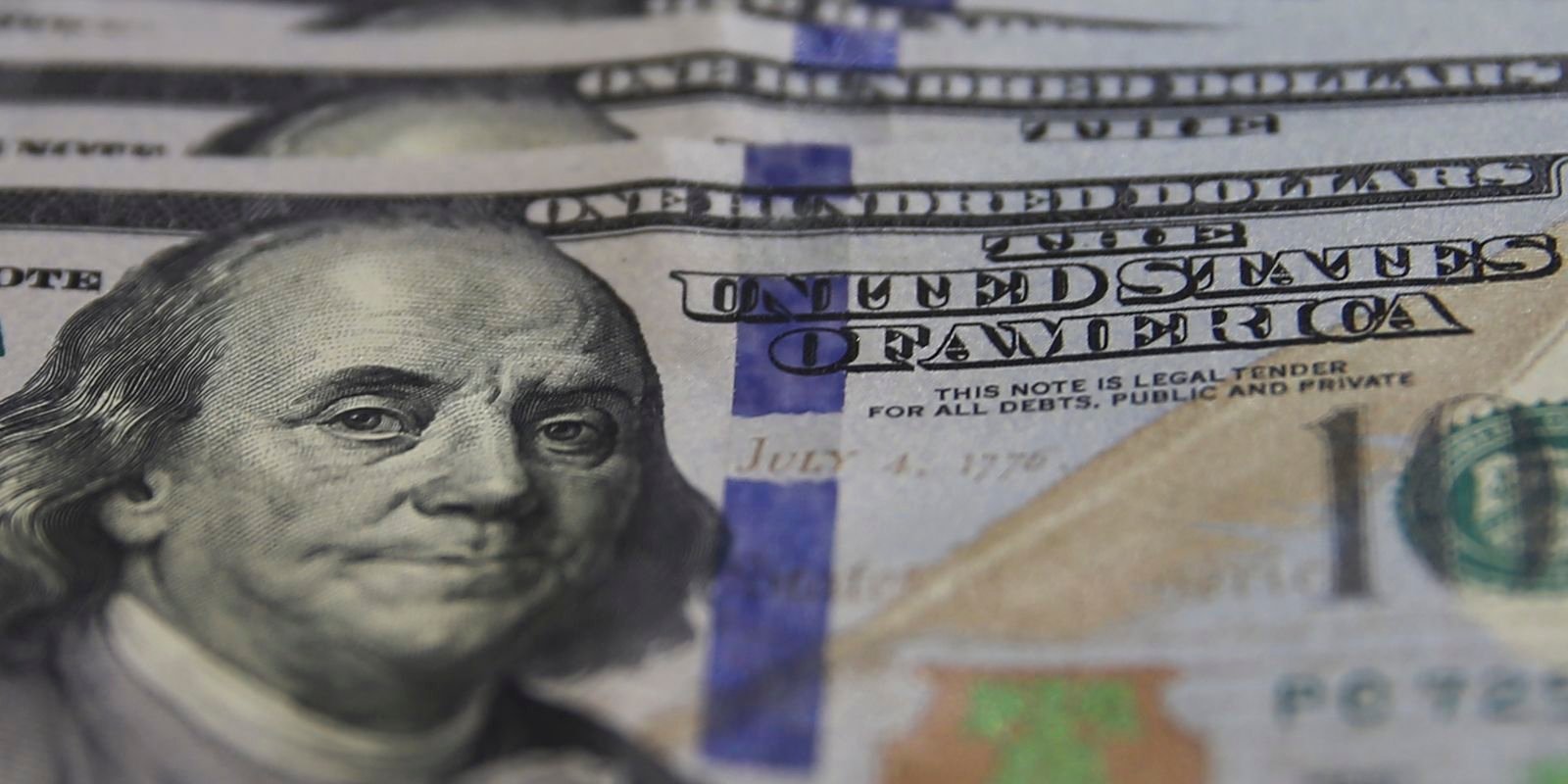 Dólar Dispara e Bolsa Cai em Dia de Expectativa Econômica nos EUA