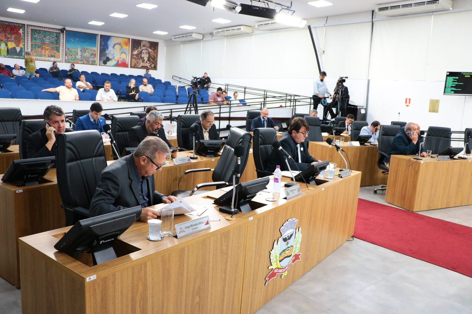 Vereadores de Rio Preto analisam vetos de emendas orçamentárias para 2026