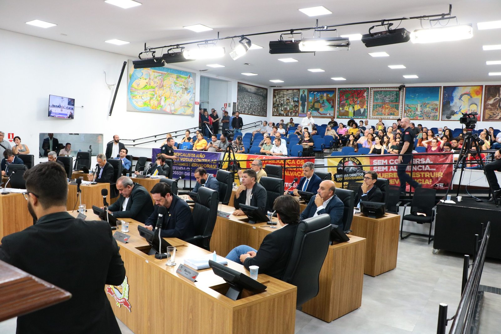 Com apoio da base do prefeito Fábio Candido, Câmara de Rio Preto aprova reforma da Previdência Social