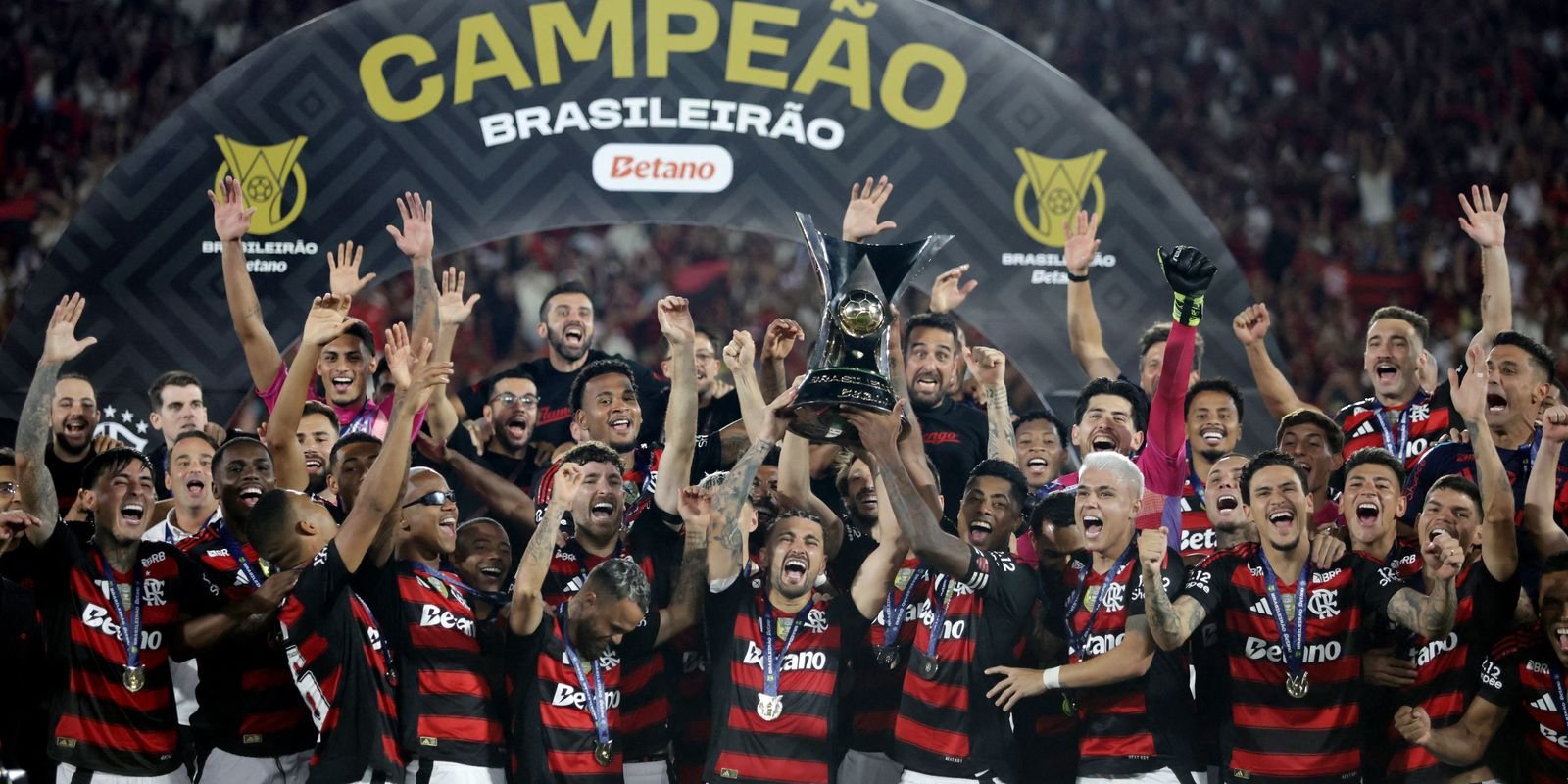 Flamengo Campeão! Rubro-Negro Vence Ceará e Conquista o Brasileirão 2025
