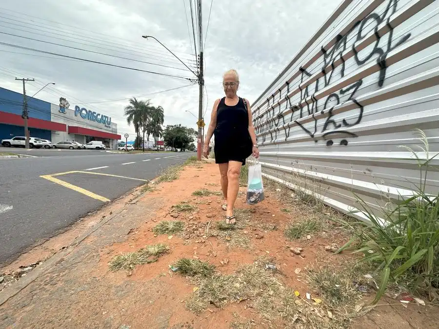 Prefeitura de Rio Preto é cobrada na Justiça e pode pagar multa diária de R$ 5 mil por calçadas não construídas