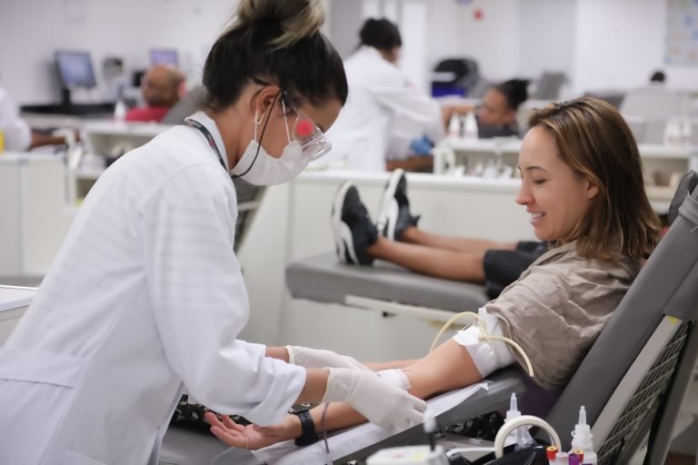 Hemocentro de Rio Preto convoca população para doar sangue antes das festas de fim de ano