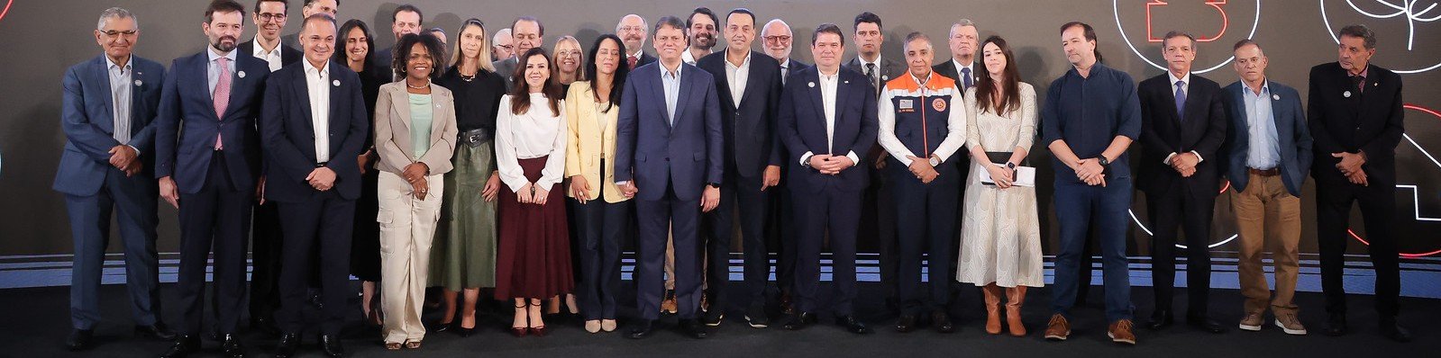 Em 3 anos de gestão, Tarcísio de Freitas destaca obras emblemáticas e faz expansão histórica de serviços e investimentos em SP